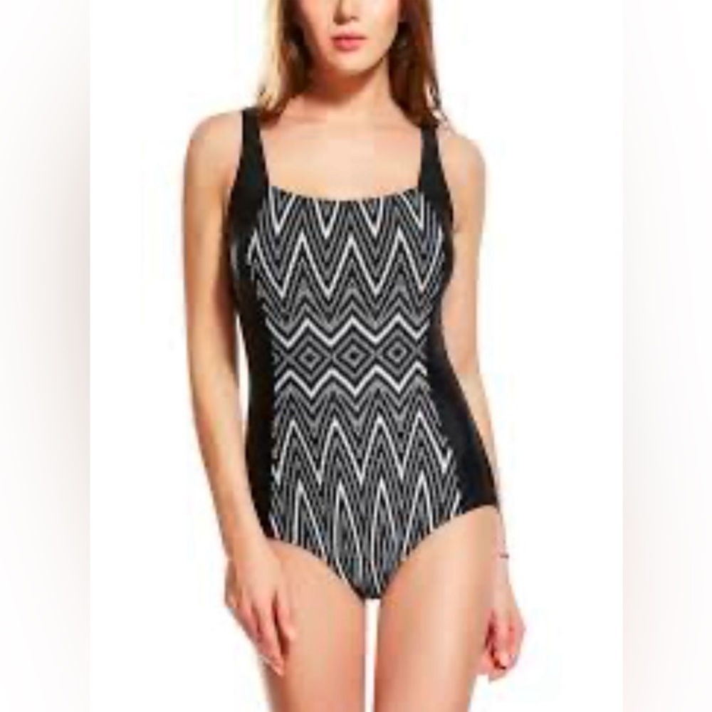 🏝️Black Waves & Geometric Swimsuit🏝️